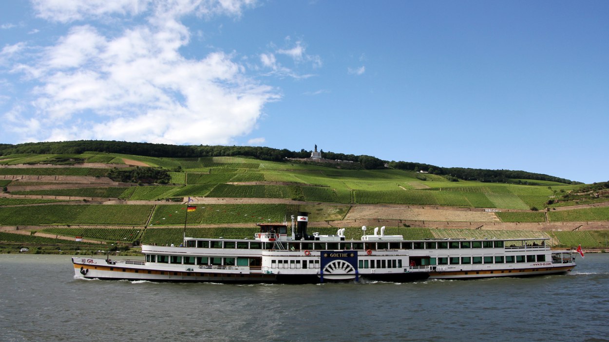 Schifffahrt bei Trechtingshausen | © Norbert Schöck