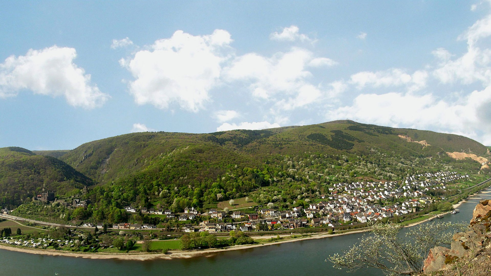 Blick auf Trechtingshausen | © Karl Heinz Dahlem Blick auf Trechtingshausen | © Karl Heinz Dahlem