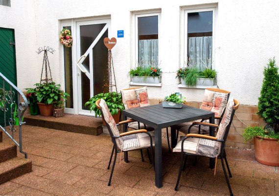 Innenhof / Raucherlounge | © Ingrid Kachel