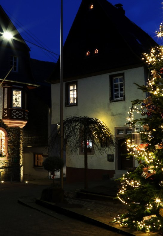 Weihnachtsstimmung auf dem Marktplatz | © Norbert Schöck