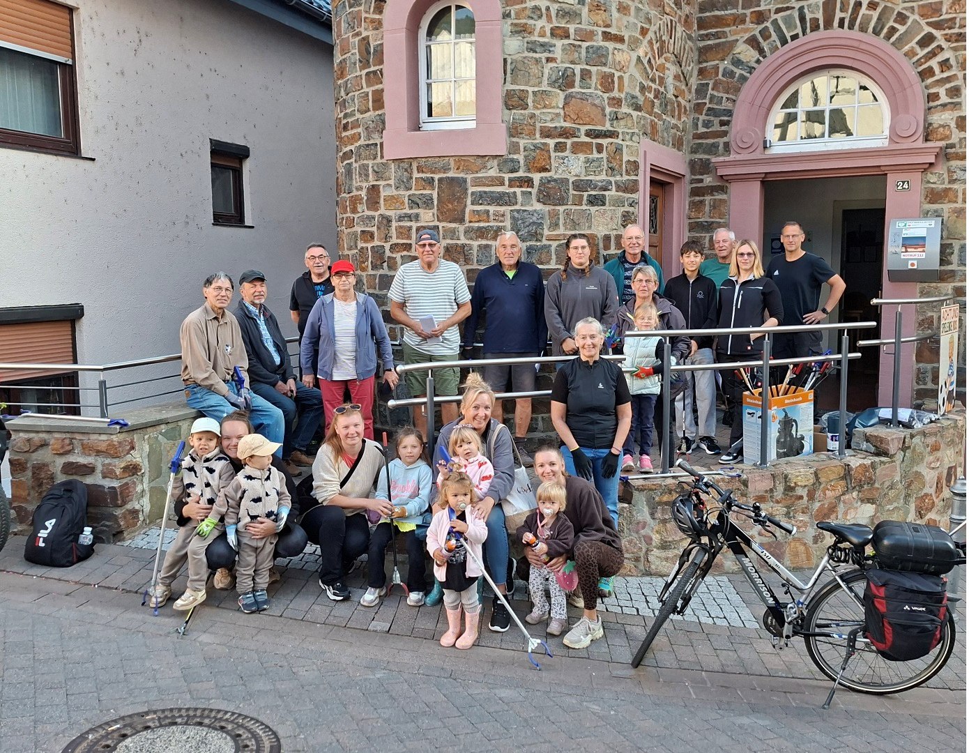 Trechtingshausen Rhine-Clean-Up Trechtingshausen Rhine-Clean-Up