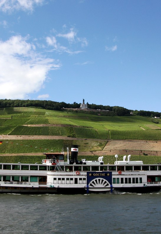 Schifffahrt bei Trechtingshausen | © Norbert Schöck Schifffahrt bei Trechtingshausen | © Norbert Schöck